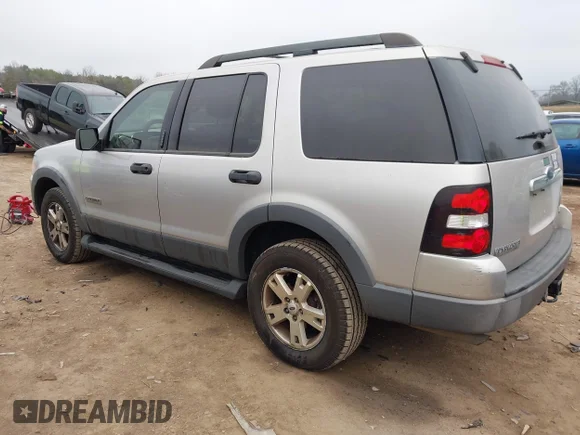 ✅ 2006 Ford Explorer XLT • VIN: 1FMEU73E66UA99690 • Lot: 44086142. Listed on IAAI with 143,364 mi. Free auction sales archive from the USA and detailed vehicle history report at DreamBid. Image 3.