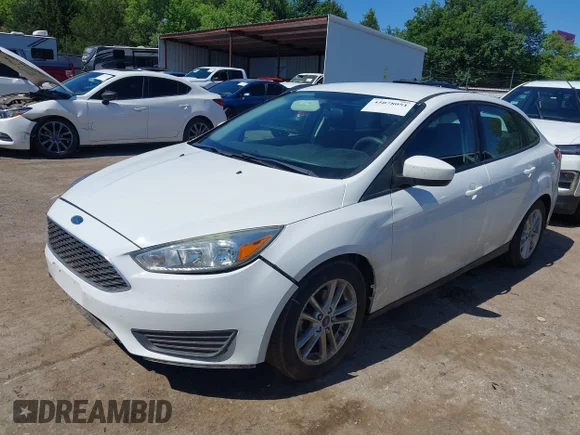✅ 2018 Ford Focus SE • VIN: 1FADP3F22JL327318 • Лот: 45078051. Опубліковано раніше на IAAI з пробігом 70 250 миль. Безкоштовний доступ до архіву аукціонних продажів зі США та докладний звіт про історію автомобіля на DreamBid. Зображення 2.