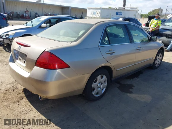 ✅ 2006 Honda Accord LX • VIN: 1HGCM56456A118137 • Lot: 44944801. Wystawiony na IAAI z przebiegiem 83 980 mil. Bezpłatny archiwum sprzedaży aukcyjnych z USA i szczegółowy raport historii pojazdu na DreamBid. Zdjęcie 4.