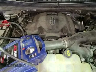 ✅ 2020 Lincoln Navigator Reserve • VIN: 5LMJJ3LT0LEL15406 • Lot: 50047755. Listed on Copart with 59,743 mi. Free auction sales archive from the USA and detailed vehicle history report at DreamBid. Image 17.