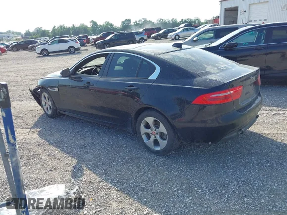 ✅ 2017 Jaguar XE 25t • VIN: SAJAR4BG6HA946932 • Lot: 45113526. Wystawiony na IAAI z przebiegiem 148 137 mil. Bezpłatny archiwum sprzedaży aukcyjnych z USA i szczegółowy raport historii pojazdu na DreamBid. Zdjęcie 3.