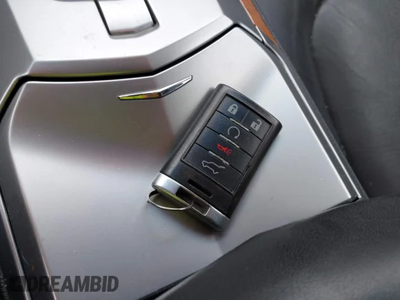 ✅ 2010 Cadillac CTS • VIN: 1G6DM8EV1A0108303 • Lot: 44955340. Listed on IAAI with 57,380 mi. Free auction sales archive from the USA and detailed vehicle history report at DreamBid. Image 11.