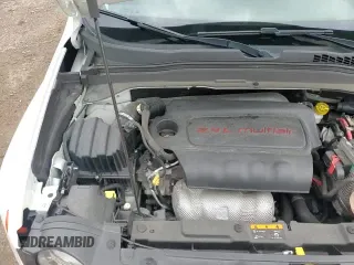 ✅ 2018 Jeep Renegade Latitude • VIN: ZACCJABBXJPG89698 • Lot: 81709715. Listed on Copart with 60,338 mi. Free auction sales archive from the USA and detailed vehicle history report at DreamBid. Image 14.