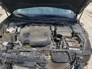 ✅ 2017 Nissan Maxima S • VIN: 1N4AA6APXHC422258 • Lot: 63317315. Listed on Copart with 137,963 mi. Free auction sales archive from the USA and detailed vehicle history report at DreamBid. Image 13.