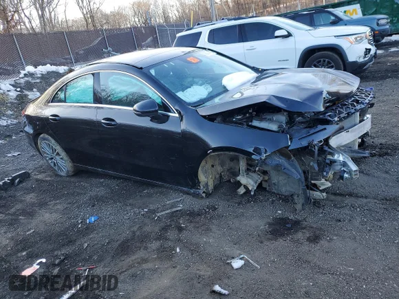✅ 2025 Mercedes-Benz CLA 250 • VIN: W1K5J4HB7SN556690 • Lot: 76584775. Wystawiony na Copart z przebiegiem 7 177 mil. Bezpłatny archiwum sprzedaży aukcyjnych z USA i szczegółowy raport historii pojazdu na DreamBid. Zdjęcie 4.