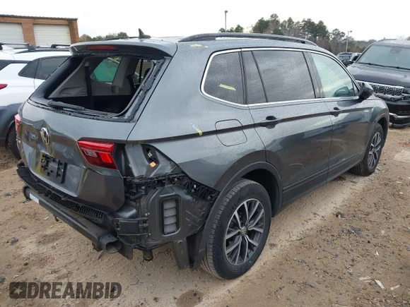 ✅ 2019 Volkswagen Tiguan SE • VIN: 3VV2B7AX3KM068141 • Lot: 43780278. Wystawiony na IAAI z przebiegiem 123 594 mil. Bezpłatny archiwum sprzedaży aukcyjnych z USA i szczegółowy raport historii pojazdu na DreamBid. Zdjęcie 4.
