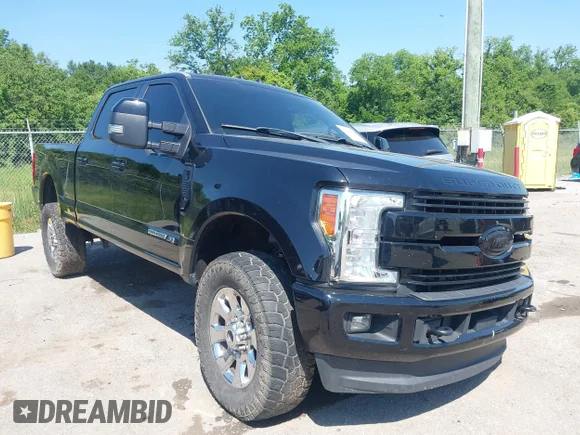 ✅ 2017 Ford F-250 XL • VIN: 1FT7W2BTXHEB32794 • Lot: 45118979. Listed on IAAI with 104,010 mi. Free auction sales archive from the USA and detailed vehicle history report at DreamBid. Image 1.