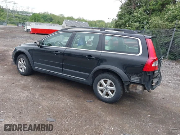 ✅ 2011 Volvo XC70 3.2L • VIN: YV4940BZ9B1109977 • Lot: 42189678. Wystawiony na IAAI z przebiegiem 178 407 mil. Bezpłatny archiwum sprzedaży aukcyjnych z USA i szczegółowy raport historii pojazdu na DreamBid. Zdjęcie 3.