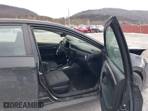 ✅ 2018 Toyota Corolla LE • VIN: 2T1BURHE2JC071113 • Lot: 44046413. Wystawiony na IAAI z przebiegiem 136 163 mil. Bezpłatny archiwum sprzedaży aukcyjnych z USA i szczegółowy raport historii pojazdu na DreamBid. Zdjęcie 5.