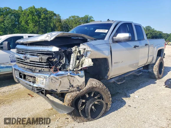 ✅ 2015 Chevrolet Silverado 2500HD LT • VIN: 1GC1KVE86FF145060 • Лот: 53317936. Опубликован ранее на Copart с пробегом 147 254 миль. Бесплатный доступ к архиву аукционных продаж из США и подробный отчёт об истории автомобиля на DreamBid. Изображение 1.