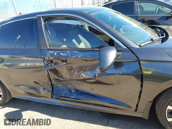 ✅ 2022 Honda Civic EX • VIN: 2HGFE1F79NH321917 • Lot: 44247662. Wystawiony na IAAI z przebiegiem 41 291 mil. Bezpłatny archiwum sprzedaży aukcyjnych z USA i szczegółowy raport historii pojazdu na DreamBid. Zdjęcie 6.