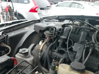 ✅ 2006 Ford Ranger XLT • VIN: 1FTZR45E96PA22703 • Lot: 43662386. Wystawiony na IAAI z przebiegiem 170 942 mil. Bezpłatny archiwum sprzedaży aukcyjnych z USA i szczegółowy raport historii pojazdu na DreamBid. Zdjęcie 12.