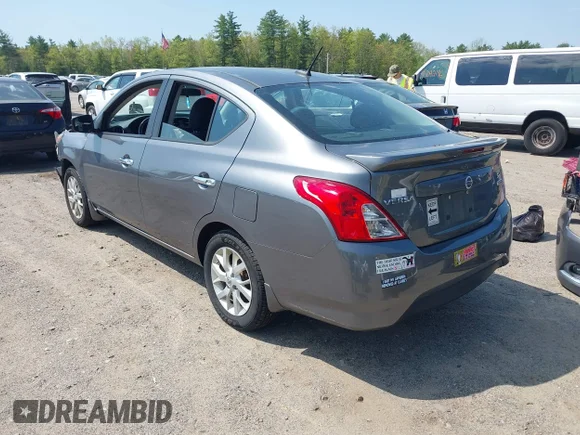✅ 2019 Nissan Versa SV • VIN: 3N1CN7AP2KL813285 • Лот: 45147692. Опубликован ранее на IAAI с пробегом 74 915 миль. Бесплатный доступ к архиву аукционных продаж из США и подробный отчёт об истории автомобиля на DreamBid. Изображение 3.