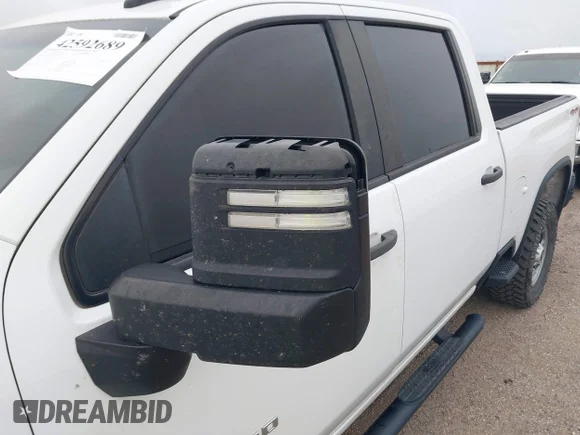 ✅ 2020 Chevrolet Silverado 2500HD Work Truck • VIN: 1GC1YLE78LF175392 • Lot: 42592689. Wystawiony na IAAI z przebiegiem 219 803 mil. Bezpłatny archiwum sprzedaży aukcyjnych z USA i szczegółowy raport historii pojazdu na DreamBid. Zdjęcie 6.