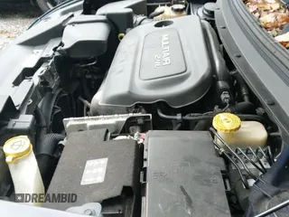 ✅ 2015 Jeep Cherokee Latitude • VIN: 1C4PJMCBXFW744341 • Lot: 43542241. Wystawiony na IAAI z przebiegiem 134 020 mil. Bezpłatny archiwum sprzedaży aukcyjnych z USA i szczegółowy raport historii pojazdu na DreamBid. Zdjęcie 18.