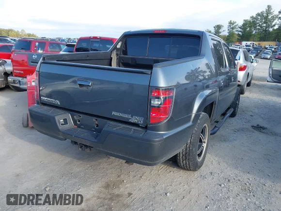 ✅ 2013 Honda Ridgeline RTS • VIN: 5FPYK1F41DB005588 • Лот: 43369150. Опубликован ранее на IAAI с пробегом 220 386 миль. Бесплатный доступ к архиву аукционных продаж из США и подробный отчёт об истории автомобиля на DreamBid. Изображение 4.
