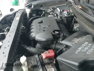 ✅ 2018 Mitsubishi Outlander ES • VIN: JA4AD2A35JJ003432 • Lot: 43742775. Wystawiony na IAAI z przebiegiem 233 290 mil. Bezpłatny archiwum sprzedaży aukcyjnych z USA i szczegółowy raport historii pojazdu na DreamBid. Zdjęcie 19.