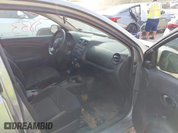 ✅ 2012 Nissan Versa SV • VIN: 3N1CN7AP0CL921423 • Лот: 43243833. Опубліковано раніше на IAAI з пробігом 88 795 миль. Безкоштовний доступ до архіву аукціонних продажів зі США та докладний звіт про історію автомобіля на DreamBid. Зображення 5.