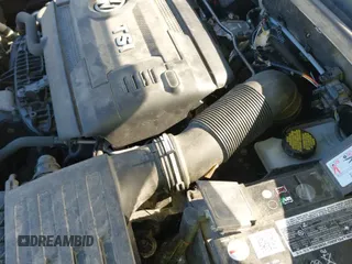 ✅ 2018 Volkswagen Golf S • VIN: 3VW117AU0JM753227 • Lot: 42764384. Wystawiony na IAAI z przebiegiem 133 961 mil. Bezpłatny archiwum sprzedaży aukcyjnych z USA i szczegółowy raport historii pojazdu na DreamBid. Zdjęcie 19.