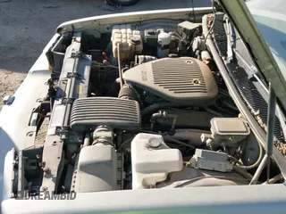 ✅ 1995 Buick Roadmaster Collectors Edition • VIN: 1G4BN52P4SR409842 • Lot: 43808016. Wystawiony na IAAI z przebiegiem 142 704 mil. Bezpłatny archiwum sprzedaży aukcyjnych z USA i szczegółowy raport historii pojazdu na DreamBid. Zdjęcie 12.