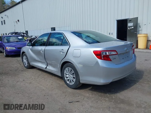 ✅ 2014 Toyota Camry XLE • VIN: 4T4BF1FK1ER376424 • Lot: 45036134. Wystawiony na IAAI z przebiegiem 48 180 mil. Bezpłatny archiwum sprzedaży aukcyjnych z USA i szczegółowy raport historii pojazdu na DreamBid. Zdjęcie 3.