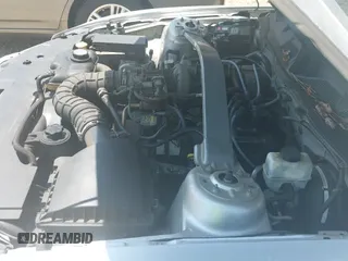 ✅ 2010 Ford Mustang V6 • VIN: 1ZVBP8ENXA5119179 • Лот: 42599767. Опубликован ранее на IAAI с пробегом 220 834 миль. Бесплатный доступ к архиву аукционных продаж из США и подробный отчёт об истории автомобиля на DreamBid. Изображение 12.