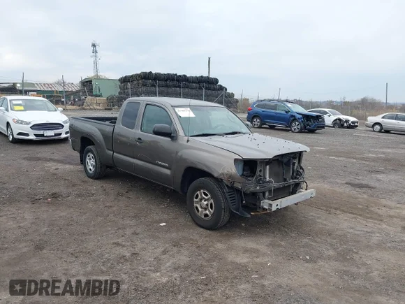 ✅ 2011 Toyota Tacoma • VIN: 5TFTX4CNXBX001884 • Lot: 43789370. Wystawiony na IAAI z przebiegiem 181 700 mil. Bezpłatny archiwum sprzedaży aukcyjnych z USA i szczegółowy raport historii pojazdu na DreamBid. Zdjęcie 1.