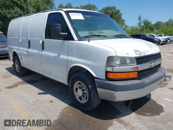 ✅ 2011 Chevrolet Express Cargo • VIN: 1GCZGTBG5B1174528 • Лот: 43038395. Опубліковано раніше на IAAI з пробігом 264 526 миль. Безкоштовний доступ до архіву аукціонних продажів зі США та докладний звіт про історію автомобіля на DreamBid. Зображення 1.