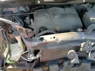 ✅ 2017 Toyota Sienna LE • VIN: 5TDKZ3DC2HS900718 • Lot: 84421535. Wystawiony na Copart z przebiegiem 141 230 mil. Bezpłatny archiwum sprzedaży aukcyjnych z USA i szczegółowy raport historii pojazdu na DreamBid. Zdjęcie 17.