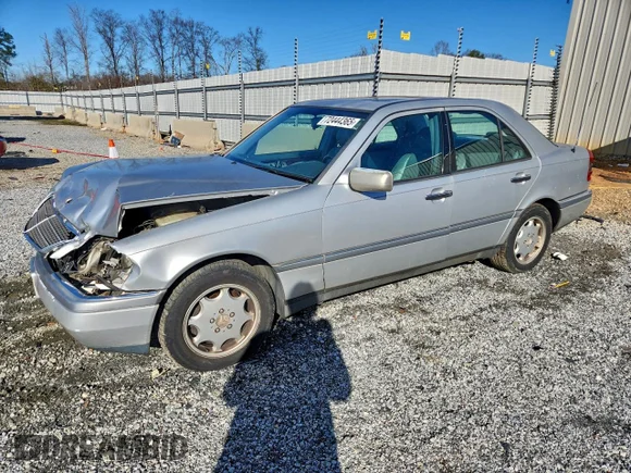 ✅ 1997 Mercedes-Benz C 230/260/280/320 • VIN: WDBHA28E3VF475124 • Lot: 72444365. Wystawiony na Copart z przebiegiem 180 286 mil. Bezpłatny archiwum sprzedaży aukcyjnych z USA i szczegółowy raport historii pojazdu na DreamBid. Zdjęcie 1.
