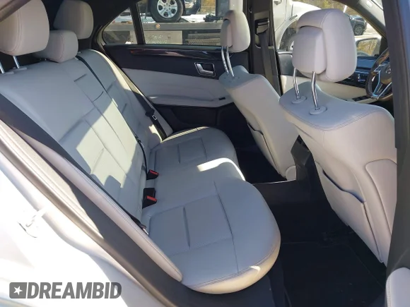 ✅ 2016 Mercedes-Benz E 350 Sport • VIN: WDDHF5KB5GB245586 • Lot: 44497039. Listed on IAAI with 54,903 mi. Free auction sales archive from the USA and detailed vehicle history report at DreamBid. Image 8.