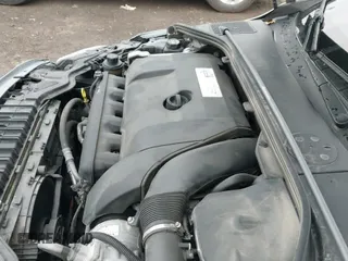 ✅ 2016 Volvo V60 • VIN: YV1902SP8G1305726 • Lot: 42416698. Wystawiony na IAAI z przebiegiem 183 431 mil. Bezpłatny archiwum sprzedaży aukcyjnych z USA i szczegółowy raport historii pojazdu na DreamBid. Zdjęcie 20.