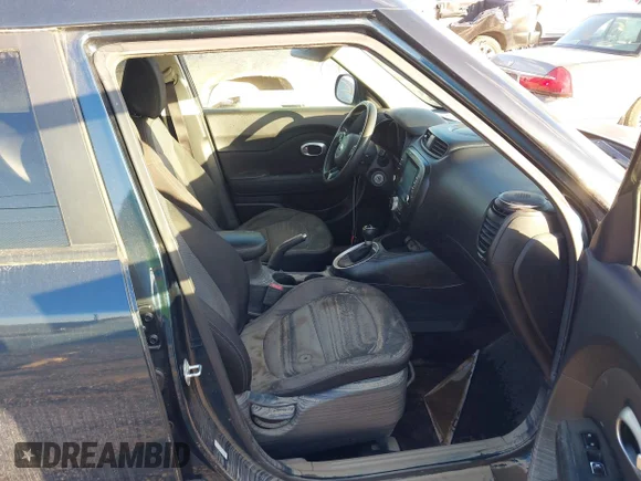 ✅ 2019 Kia Soul + • VIN: KNDJP3A59K7666182 • Lot: 40740984. Wystawiony na IAAI z przebiegiem Nie podano. Bezpłatny archiwum sprzedaży aukcyjnych z USA i szczegółowy raport historii pojazdu na DreamBid. Zdjęcie 5.
