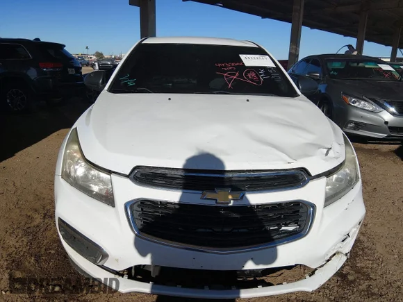 ✅ 2015 Chevrolet Cruze LS • VIN: 1G1PA5SG6F7101586 • Lot: 44322517. Wystawiony na IAAI z przebiegiem 182 480 mil. Bezpłatny archiwum sprzedaży aukcyjnych z USA i szczegółowy raport historii pojazdu na DreamBid. Zdjęcie 6.