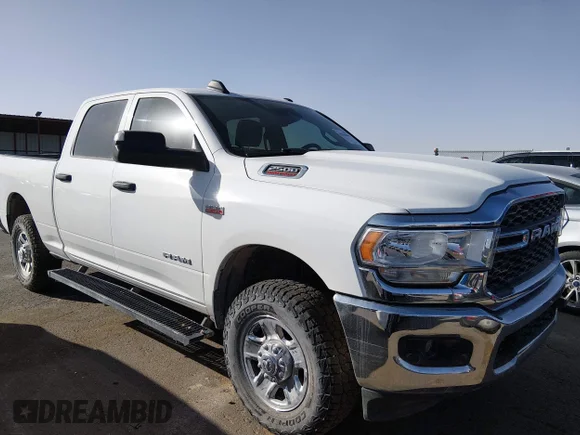 ✅ 2022 Ram 2500 Tradesman • VIN: 3C6UR5CJ1NG271989 • Lot: 44364699. Wystawiony na IAAI z przebiegiem 109 786 mil. Bezpłatny archiwum sprzedaży aukcyjnych z USA i szczegółowy raport historii pojazdu na DreamBid. Zdjęcie 6.