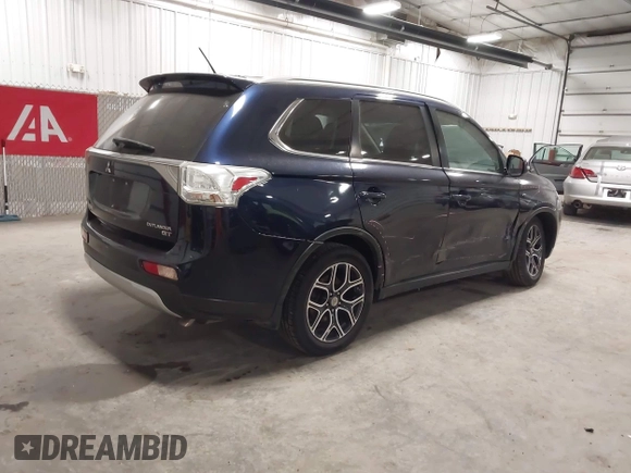✅ 2015 Mitsubishi Outlander GT • VIN: JA4JZ4AX4FZ013748 • Lot: 44198245. Wystawiony na IAAI z przebiegiem 141 841 mil. Bezpłatny archiwum sprzedaży aukcyjnych z USA i szczegółowy raport historii pojazdu na DreamBid. Zdjęcie 4.