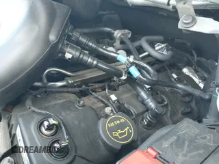 ✅ 2019 Ford Transit • VIN: 1FTYR1CM2KKA03941 • Lot: 42161505. Wystawiony na IAAI z przebiegiem 70 145 mil. Bezpłatny archiwum sprzedaży aukcyjnych z USA i szczegółowy raport historii pojazdu na DreamBid. Zdjęcie 18.