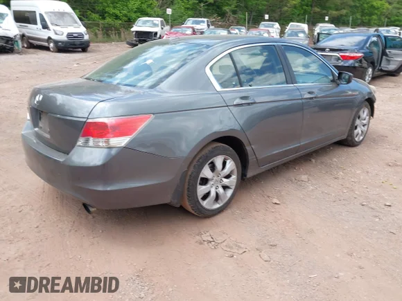 ✅ 2010 Honda Accord EX-L • VIN: 1HGCP2F86AA072609 • Lot: 44880448. Wystawiony na IAAI z przebiegiem 268 051 mil. Bezpłatny archiwum sprzedaży aukcyjnych z USA i szczegółowy raport historii pojazdu na DreamBid. Zdjęcie 4.
