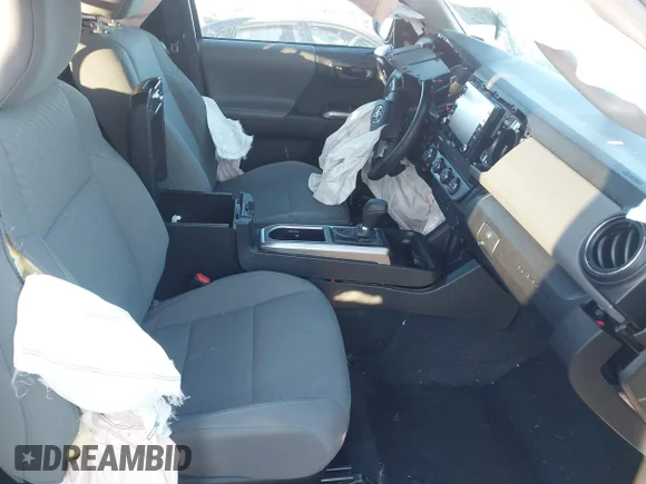 ✅ 2022 Toyota Tacoma SR • VIN: 3TYSX5EN1NT013774 • Lot: 44197053. Wystawiony na IAAI z przebiegiem 44 454 mil. Bezpłatny archiwum sprzedaży aukcyjnych z USA i szczegółowy raport historii pojazdu na DreamBid. Zdjęcie 5.