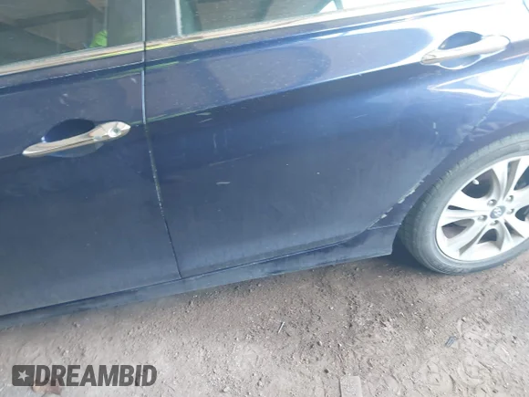 ✅ 2011 Hyundai Sonata SE • VIN: 5NPEC4AC6BH074137 • Lot: 44078478. Wystawiony na IAAI z przebiegiem 224 070 mil. Bezpłatny archiwum sprzedaży aukcyjnych z USA i szczegółowy raport historii pojazdu na DreamBid. Zdjęcie 6.