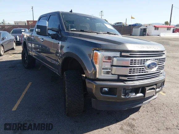 ✅ 2019 Ford F-250 XLT • VIN: 1FT7W2BT2KED37517 • Lot: 44288468. Wystawiony na IAAI z przebiegiem 77 894 mil. Bezpłatny archiwum sprzedaży aukcyjnych z USA i szczegółowy raport historii pojazdu na DreamBid. Zdjęcie 1.