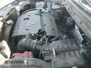 ✅ 2015 Mitsubishi Outlander SE • VIN: 4A4AP4AU9FE006439 • Lot: 43611056. Wystawiony na IAAI z przebiegiem 93 983 mil. Bezpłatny archiwum sprzedaży aukcyjnych z USA i szczegółowy raport historii pojazdu na DreamBid. Zdjęcie 12.