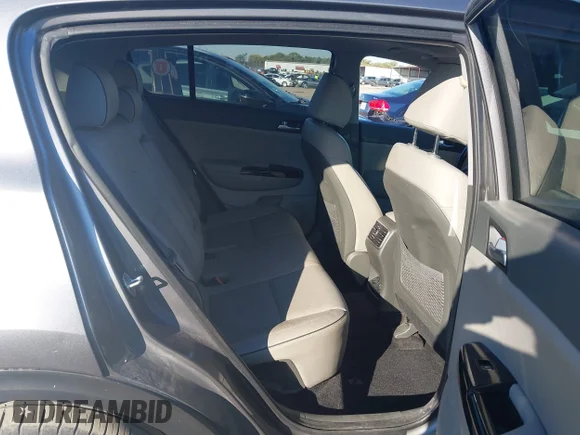 ✅ 2018 Kia Sportage SX Turbo • VIN: KNDPRCA60J7364209 • Lot: 43599568. Wystawiony na IAAI z przebiegiem 120 857 mil. Bezpłatny archiwum sprzedaży aukcyjnych z USA i szczegółowy raport historii pojazdu na DreamBid. Zdjęcie 8.