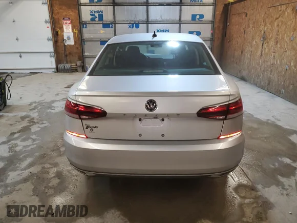 ✅ 2020 Volkswagen Passat SE • VIN: 1VWSA7A36LC010412 • Lot: 40148263. Wystawiony na Copart z przebiegiem 56 508 mil. Bezpłatny archiwum sprzedaży aukcyjnych z USA i szczegółowy raport historii pojazdu na DreamBid. Zdjęcie 6.