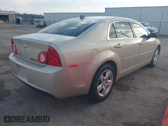 ✅ 2012 Chevrolet Malibu 1LS • VIN: 1G1ZB5E04CF294892 • Lot: 44529909. Wystawiony na IAAI z przebiegiem 146 257 mil. Bezpłatny archiwum sprzedaży aukcyjnych z USA i szczegółowy raport historii pojazdu na DreamBid. Zdjęcie 4.