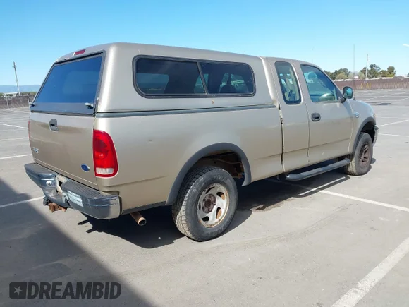 ✅ 1999 Ford F-150 • VIN: 1FTRX18W6XKA04571 • Лот: 44506601. Опубліковано раніше на IAAI з пробігом 237 601 миль. Безкоштовний доступ до архіву аукціонних продажів зі США та докладний звіт про історію автомобіля на DreamBid. Зображення 4.