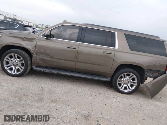 ✅ 2015 Chevrolet Suburban LT • VIN: 1GNSCJKC5FR622408 • Lot: 44889665. Wystawiony na IAAI z przebiegiem 210 753 mil. Bezpłatny archiwum sprzedaży aukcyjnych z USA i szczegółowy raport historii pojazdu na DreamBid. Zdjęcie 6.