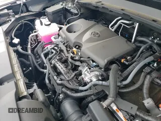 ✅ 2025 Toyota Highlander Hybrid XLE • VIN: 5TDACAB52SS036153 • Лот: 84177725. Опубликован ранее на Copart с пробегом 8 242 миль. Бесплатный доступ к архиву аукционных продаж из США и подробный отчёт об истории автомобиля на DreamBid. Изображение 14.