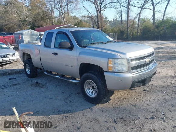 ✅ 2008 Chevrolet Silverado 1500 1LT • VIN: 2GCEC19C081311962 • Lot: 44641978. Wystawiony na IAAI z przebiegiem 281 456 mil. Bezpłatny archiwum sprzedaży aukcyjnych z USA i szczegółowy raport historii pojazdu na DreamBid. Zdjęcie 1.