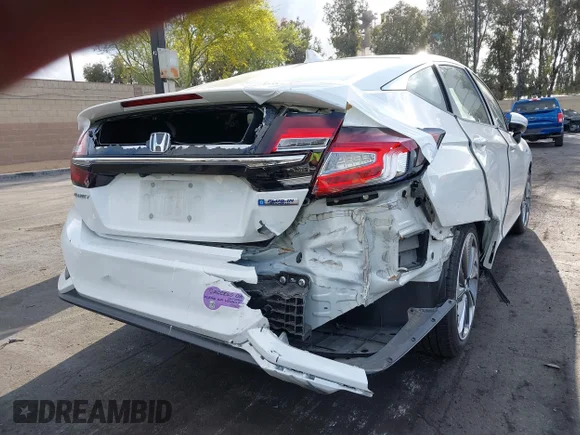 ✅ 2018 Honda Clarity • VIN: JHMZC5F1XJC024087 • Lot: 42239232. Wystawiony na IAAI z przebiegiem 56 942 mil. Bezpłatny archiwum sprzedaży aukcyjnych z USA i szczegółowy raport historii pojazdu na DreamBid. Zdjęcie 6.
